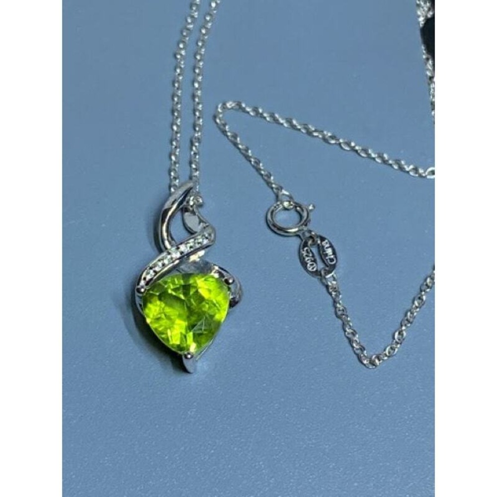 925 JTV 2.50CTW Trillion Peridot Pendant Necklace 18"